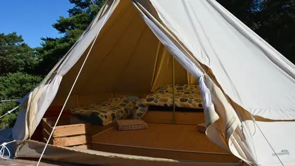 ECO-CAMPING DU LARZAC, Tente nomade