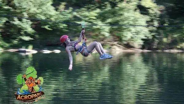 Acroparc du Mas - Parcours acrobatique et toboggan aquatique