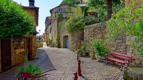 Ruelle de Peyre, un des plus beaux villages de France à seulement 5min de Creissels