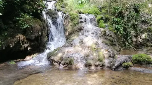 Balade de la cascade de Creissels (A seulement 15/20min à pieds du logement - Le départ se fait sur le grand parking à côté du logement)