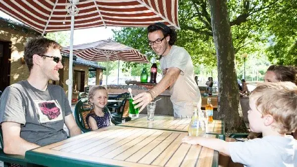 Camping les 2 Vallees restaurant bar nant aveyron occitanie france