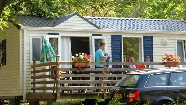 Camping les 2 Vallees location mobil-home nant aveyron occitanie france