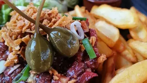 TARTARE DE BOEUF COUPER AU COUTEAU
