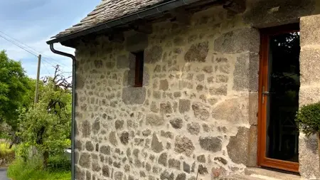 Extérieur du gîte Le Chant de Grillon