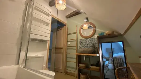 SALLE DE BAIN 2 IEME ETAGE
