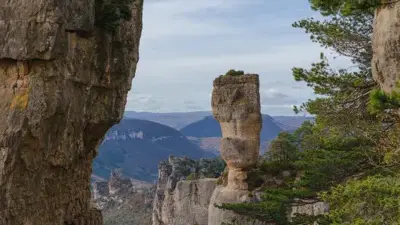 Les Vases, corniches du Causse Méjean