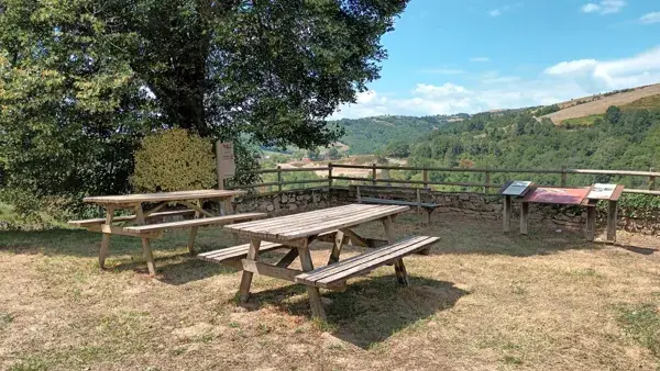Circuit de découverte au Fel : un village, un vignoble