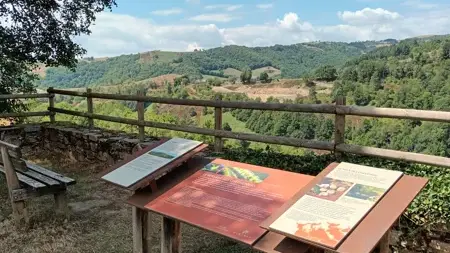 Circuit de découverte au Fel : un village, un vignoble