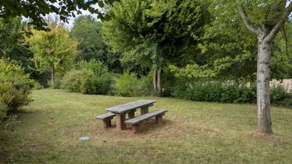Aire de pique-nique du village de Lassouts