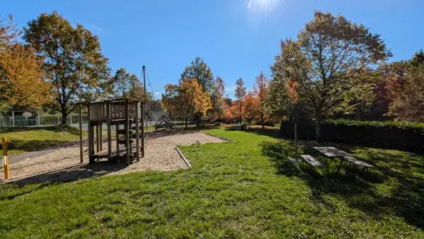 Aire de pique-nique du plan d'eau du Nayrac