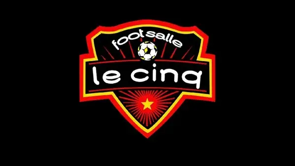 Le Cinq Foot Salle