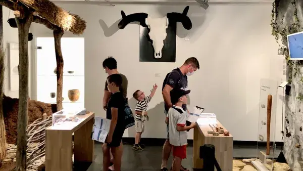 Exposition Roquemissou - Plongée dans la Préhistoire du Causse (2020-2023)