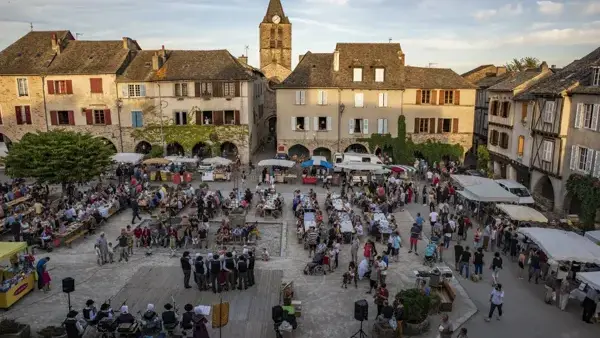 Marché de producteurs de pays à Sauveterre-de-Rouergue