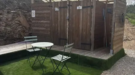 Salle de bain et toilette sèche