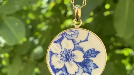 Collier vaisselle vintage - La Theiere Ebrechee