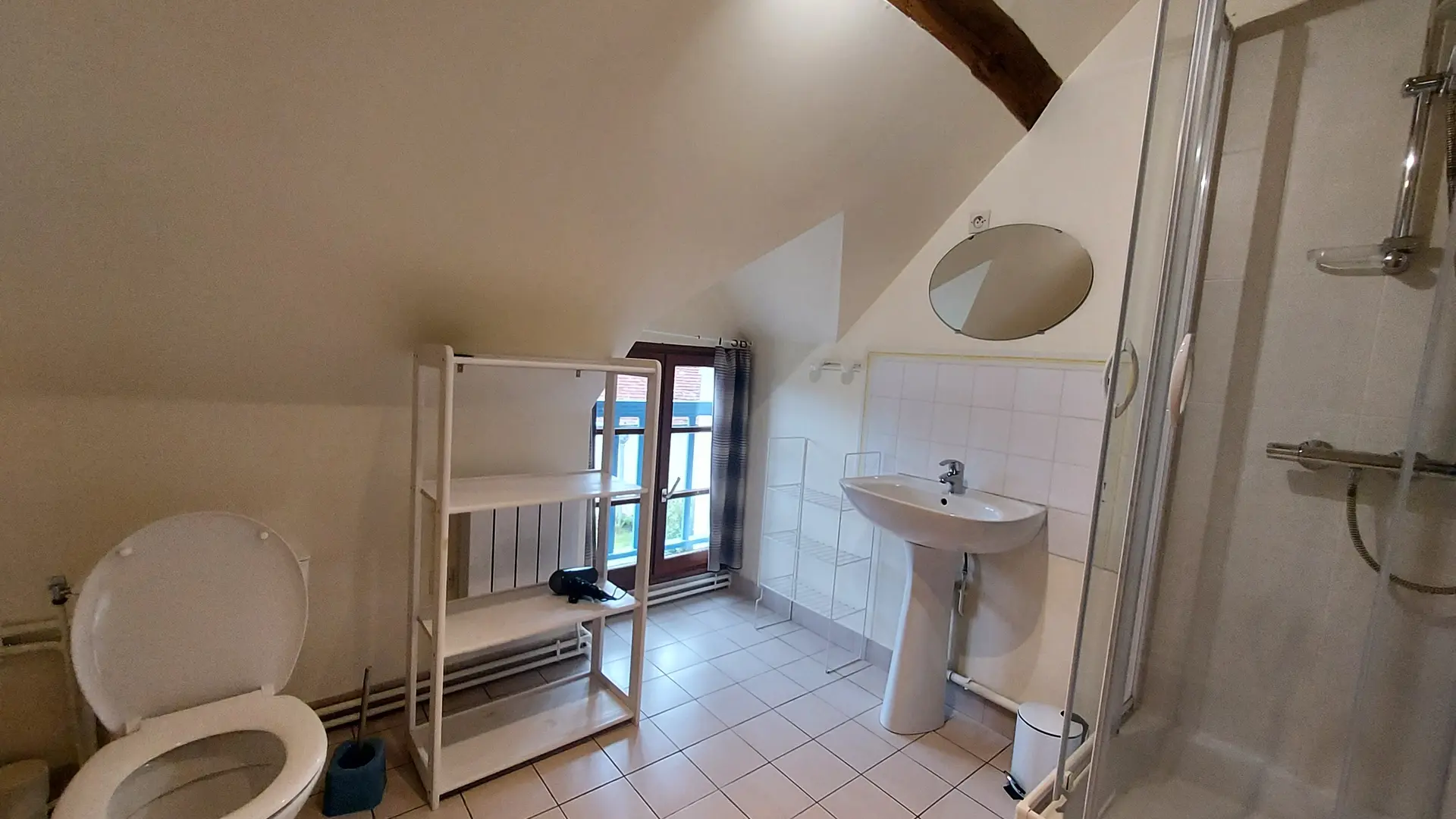 Salle de bain étage - Gîte 1 - La petite Lionnière.jpg