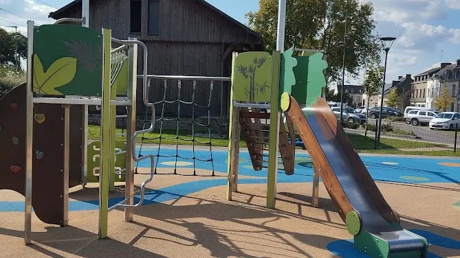 Aire de jeux et pique nique - Malansac - près de la