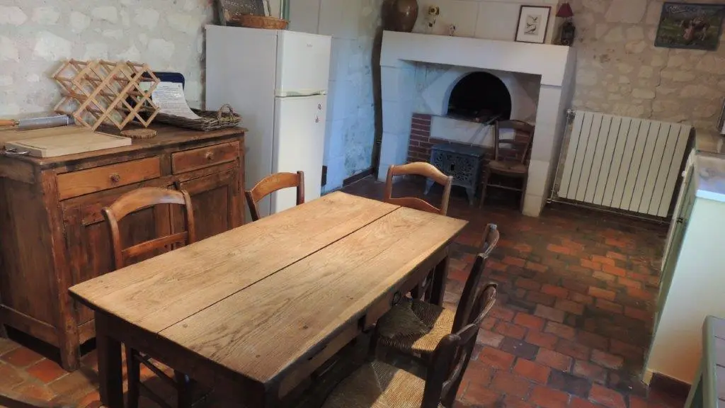 Cuisine avec four à pain Gîte 1 - La petite Lionnière.jpg