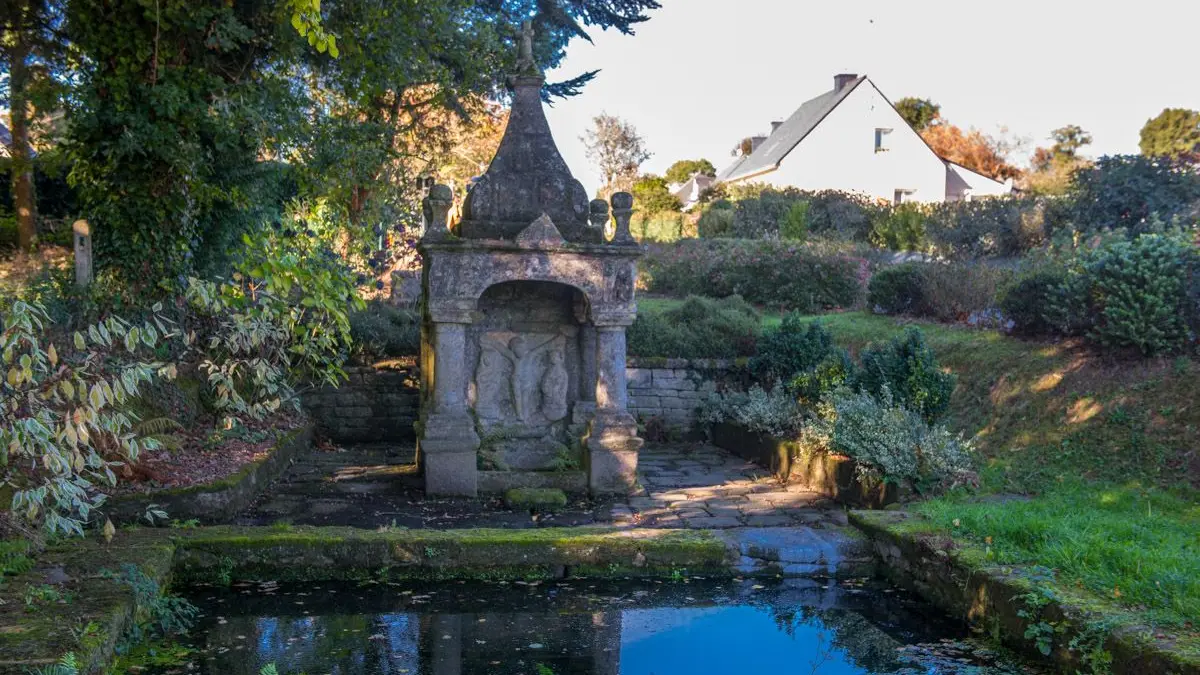 Fontaine du Saint La Vraie-Croix
