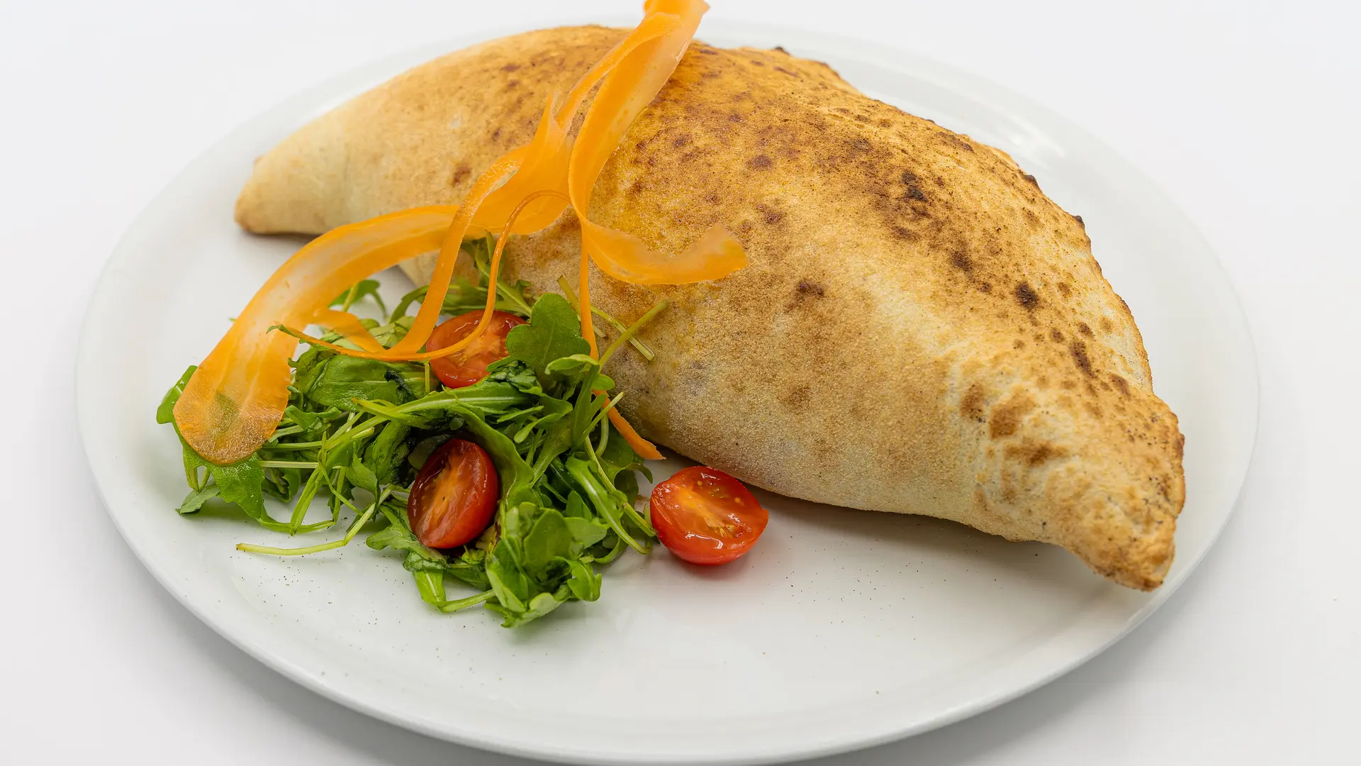 Calzone – Mozzarella IGP, jambon blanc, champignons, œuf