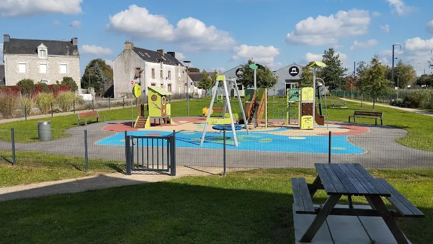 Aire de jeux et pique nique - Malansac - près de la