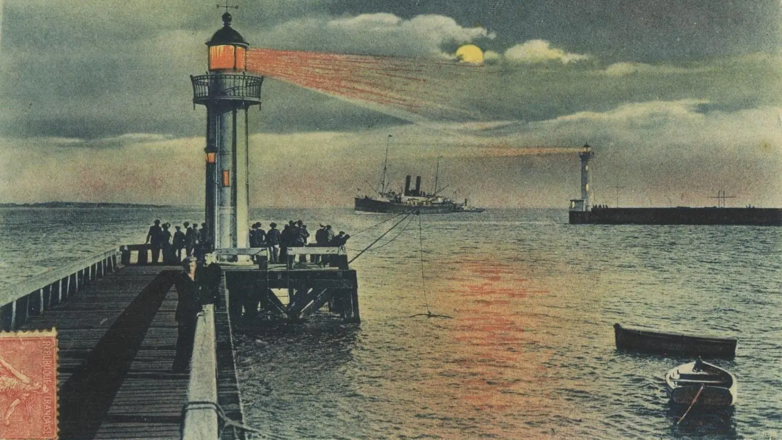 Feu de l'estacade sud, entrée est du port de Saint-Nazaire