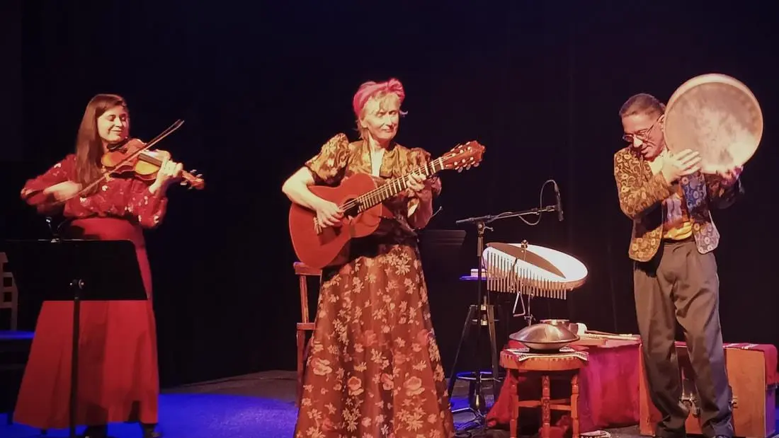 AmoRosa Trio