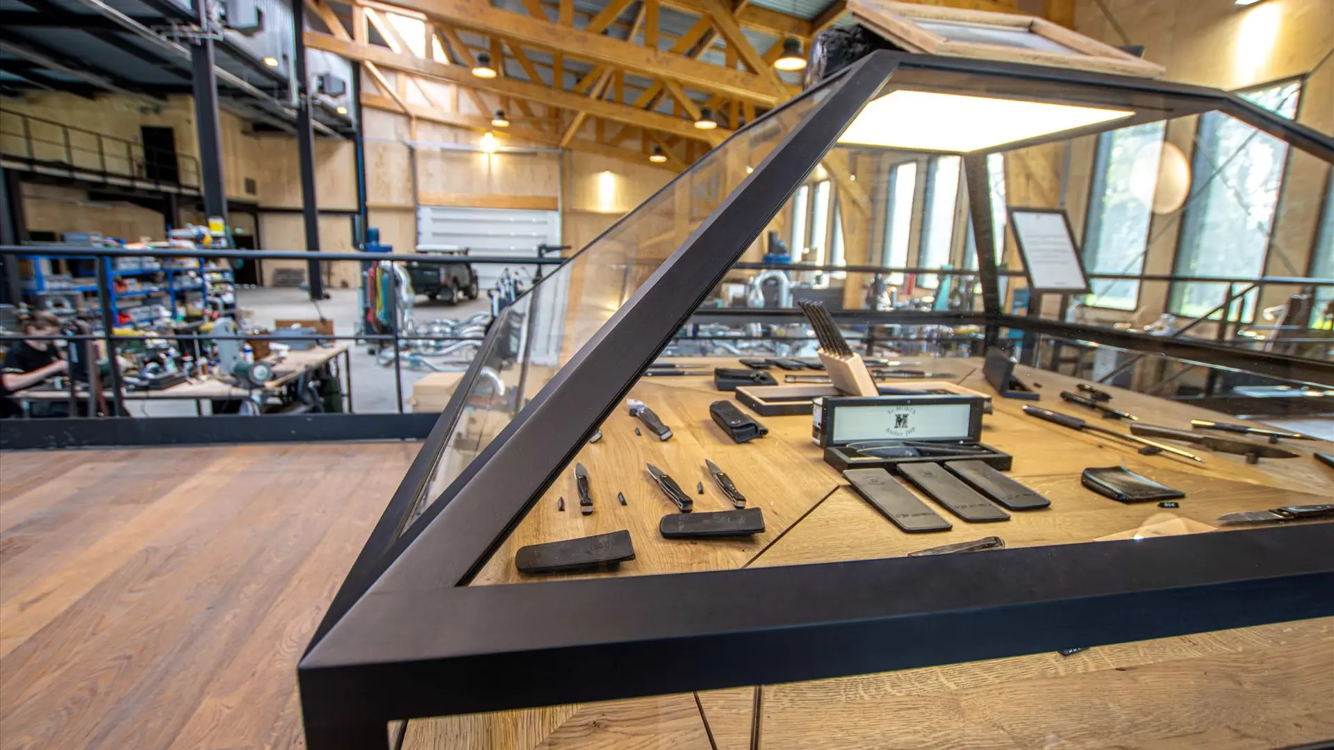 Visite des ateliers JHP, couteaux Morta