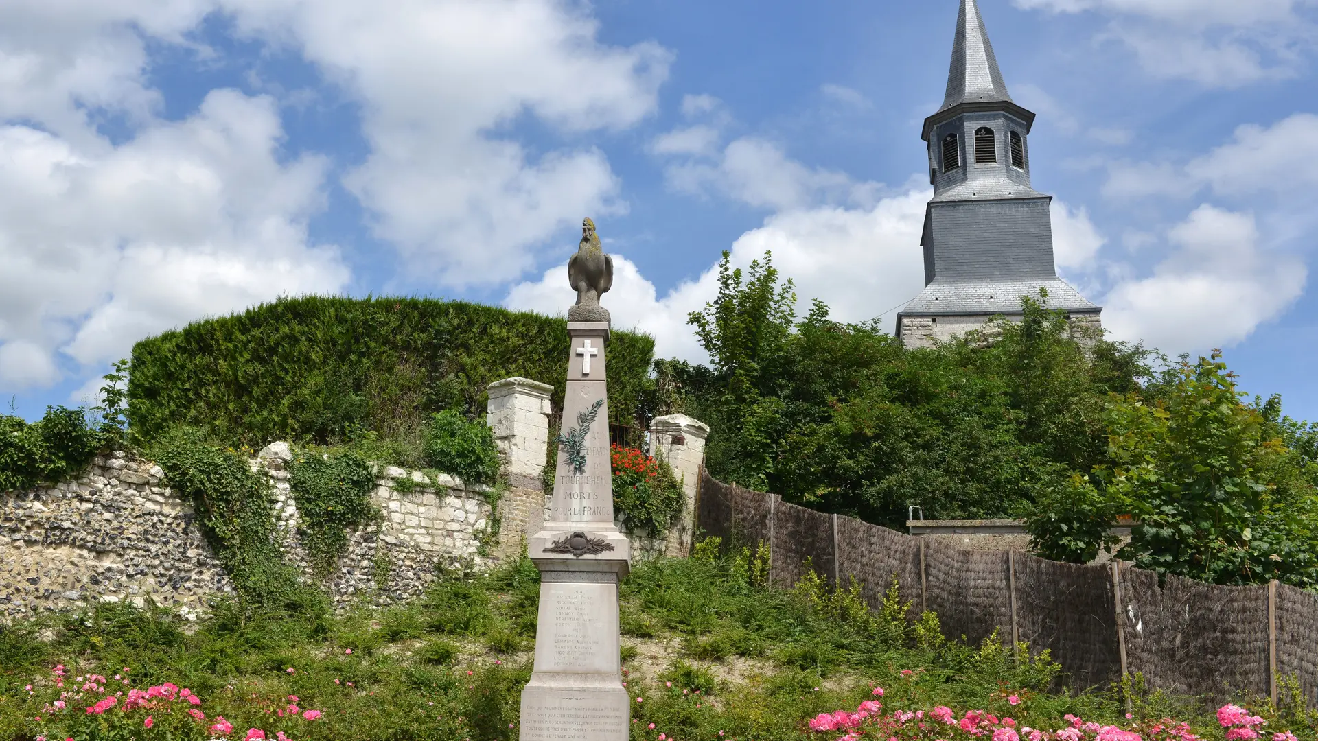 Monuments aux Morts TOURNEHEM-SUR-LA-HEM © Carl Peterolff (2)