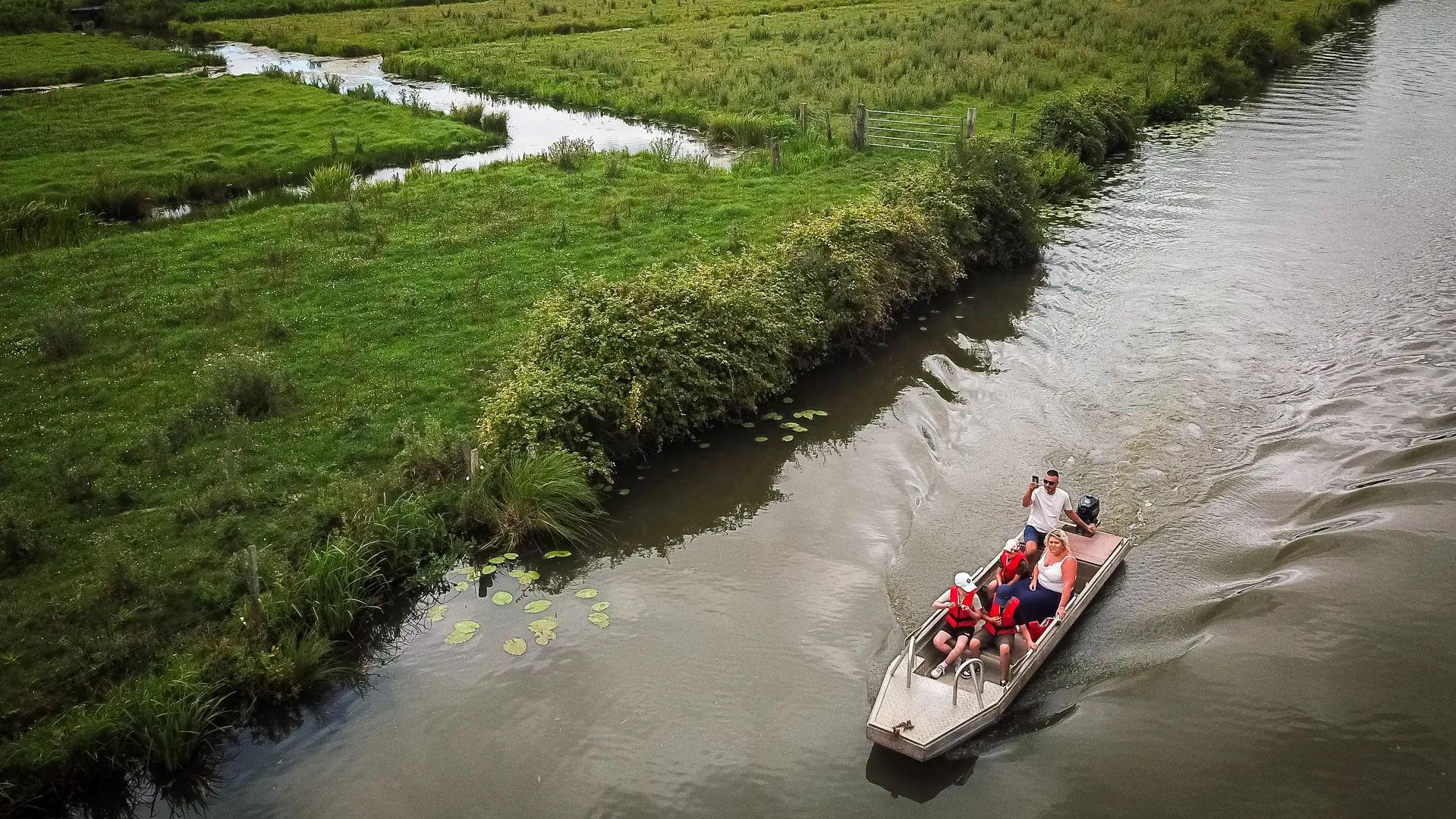 Ô Marais Barque moteur vue aerienne