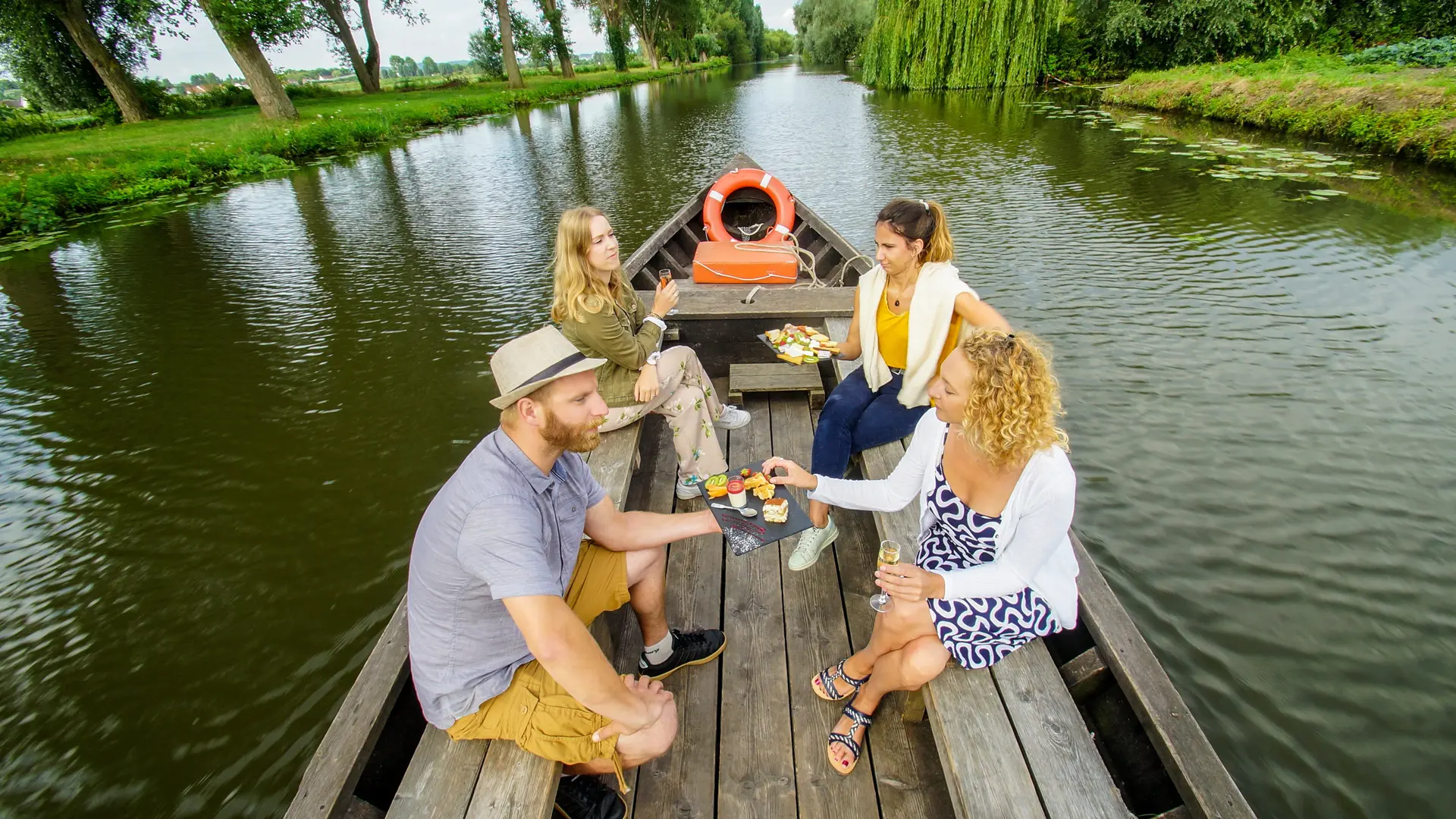 Ômarais by Isnor Croisière Apéro Marais 2019 CLAIRMARAIS © P.Hudelle, Tourisme en Pays de Saint-Omer (45)