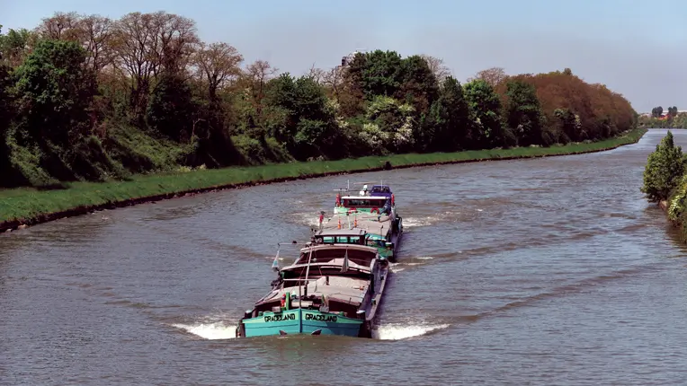 Canal de Neuffossé Péniches 2010 WARDRECQUES