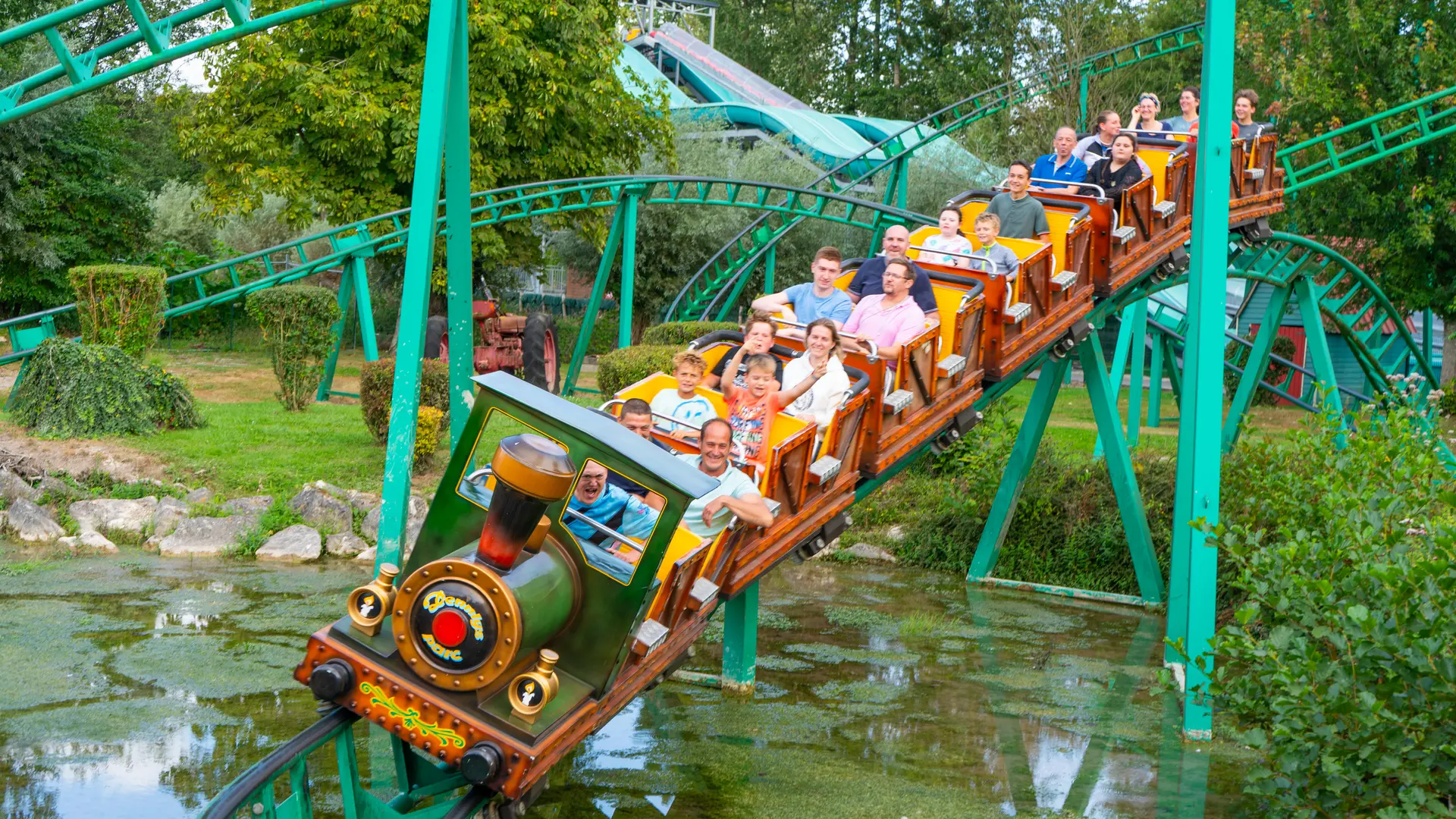 Parc d'attractions Manège 2025 DENNEBROEUCQ