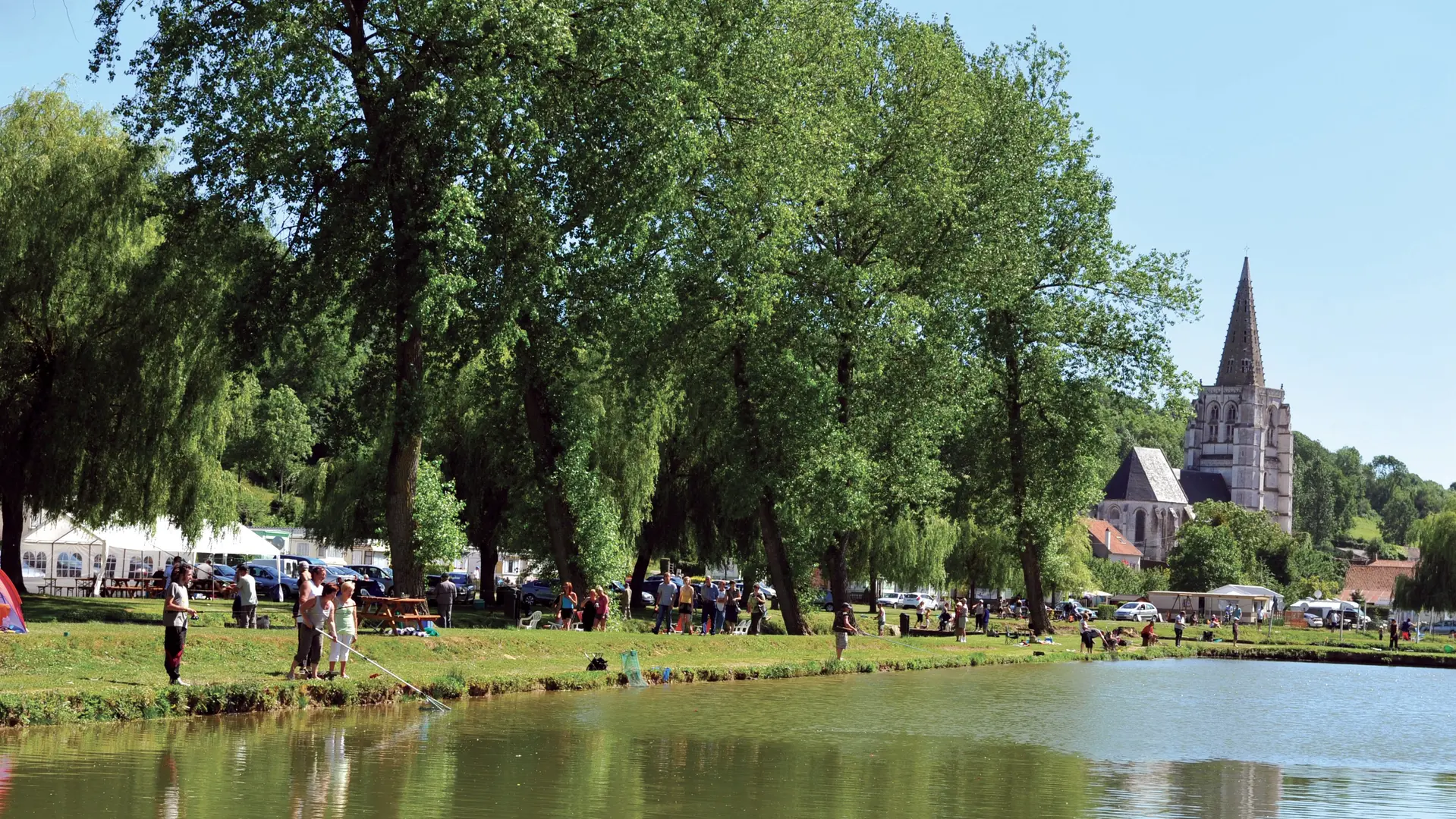 Etang 2010 MERCK-SAINT-LIEVIN © Photo Carl - de Tourisme en Pays de Saint-Omer