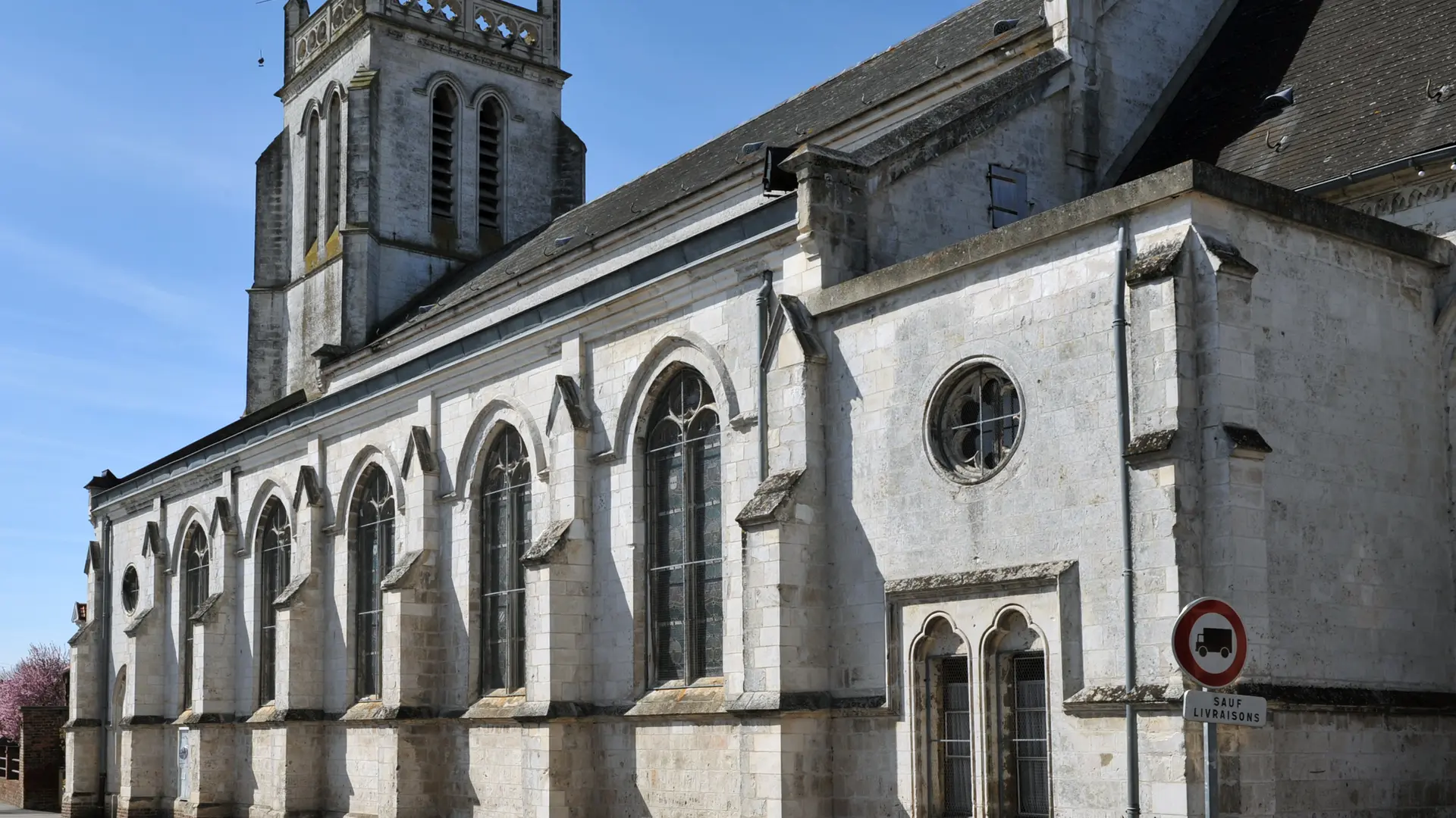 Église Saint-Martin 2010 THEROUANNE © Photo Carl - Office de Tourisme de la Région de Saint-Omer (2)