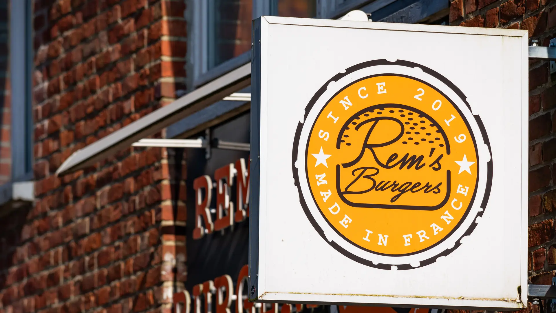 Rem's Burger - Enseigne