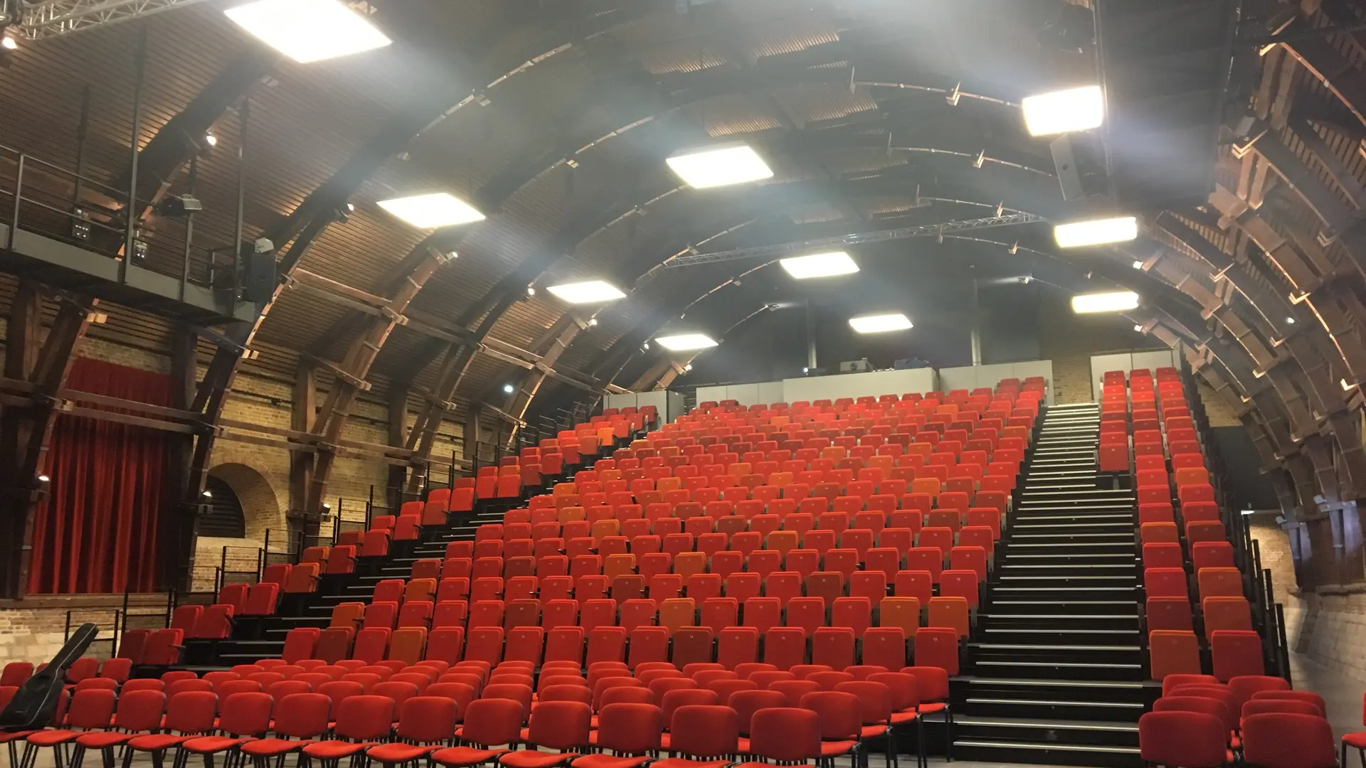 Salle du Manège AIRE-SUR-LA-LYS © Tourisme en Pays de Saint-Omer (1)