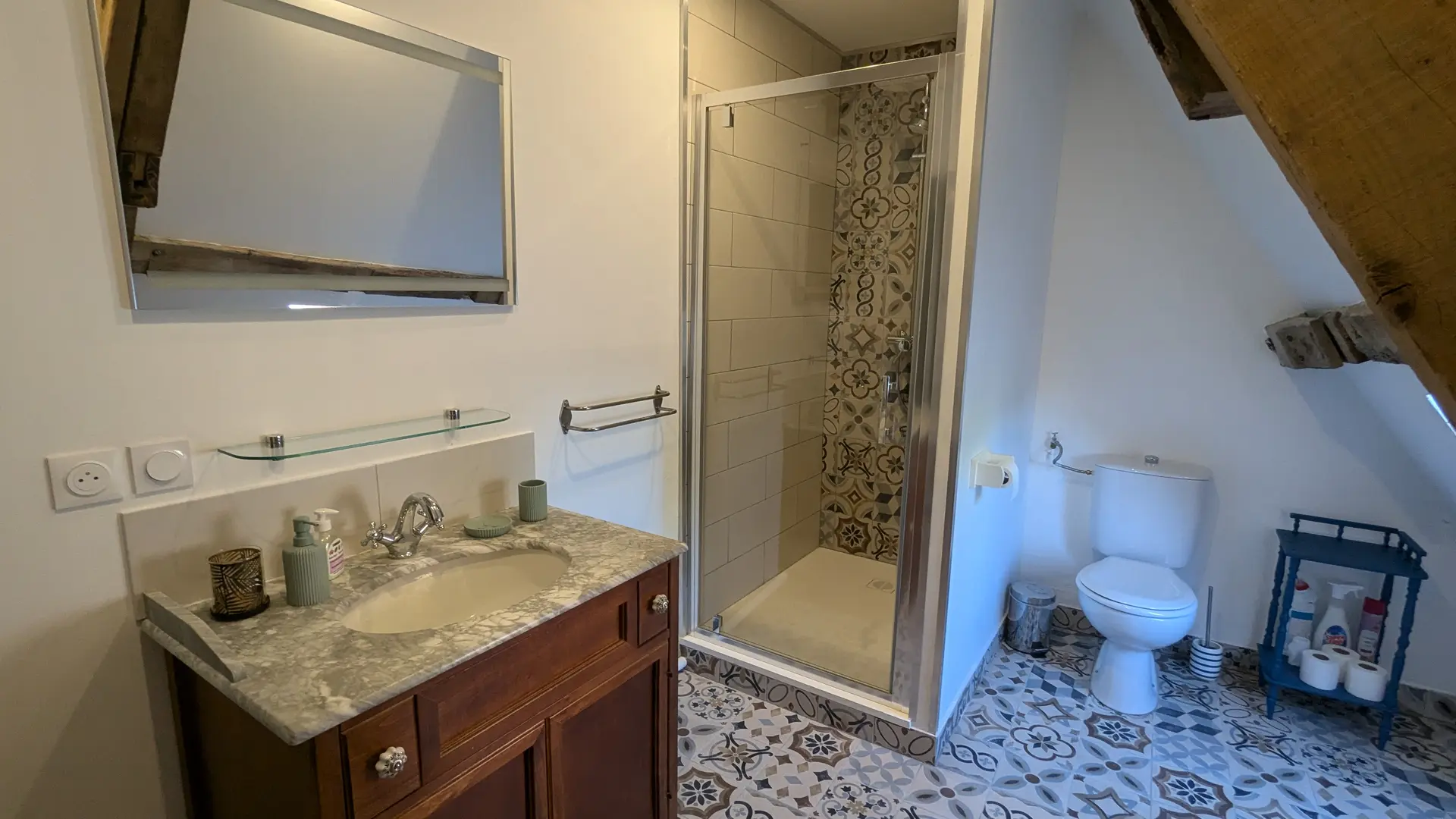 Salle de bain - Gite Gaspard - Domaine du Grand Saint-Bernard by ISNOR