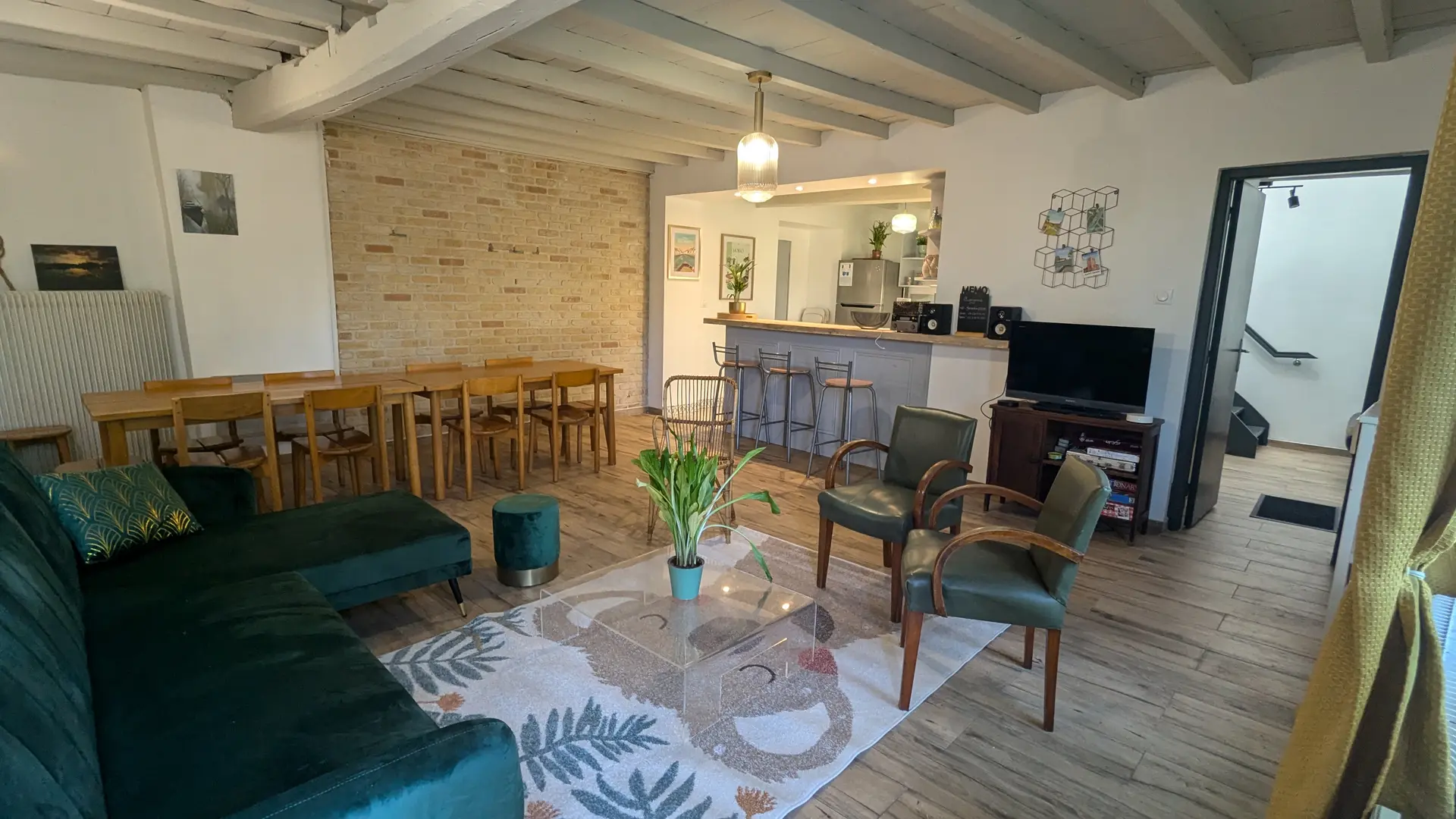 Salle de vie - Gite Gaspard - Domaine du Grand Saint-Bernard by ISNOR (2)