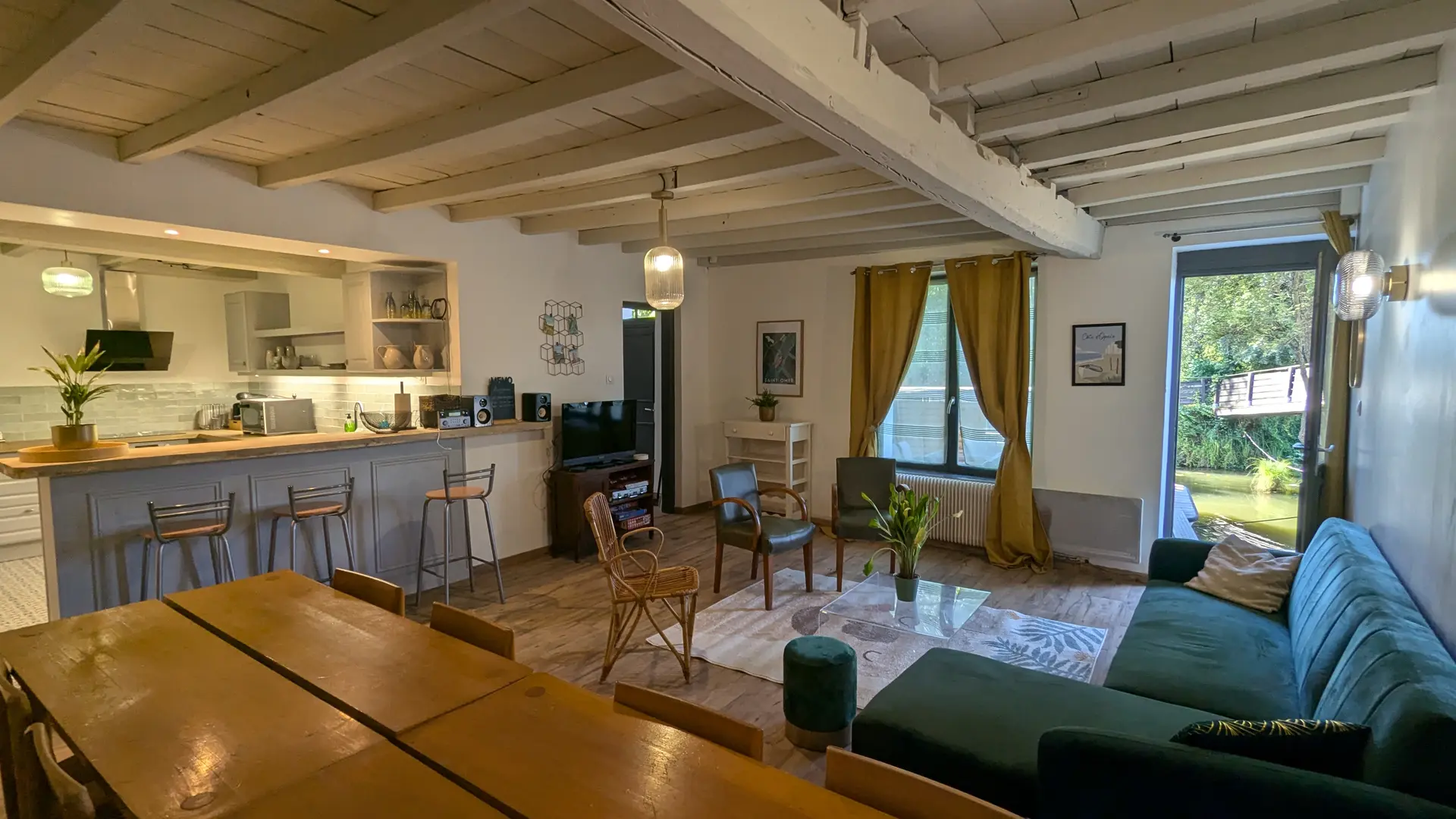 Salle de vie - Gite Gaspard - Domaine du Grand Saint-Bernard by ISNOR