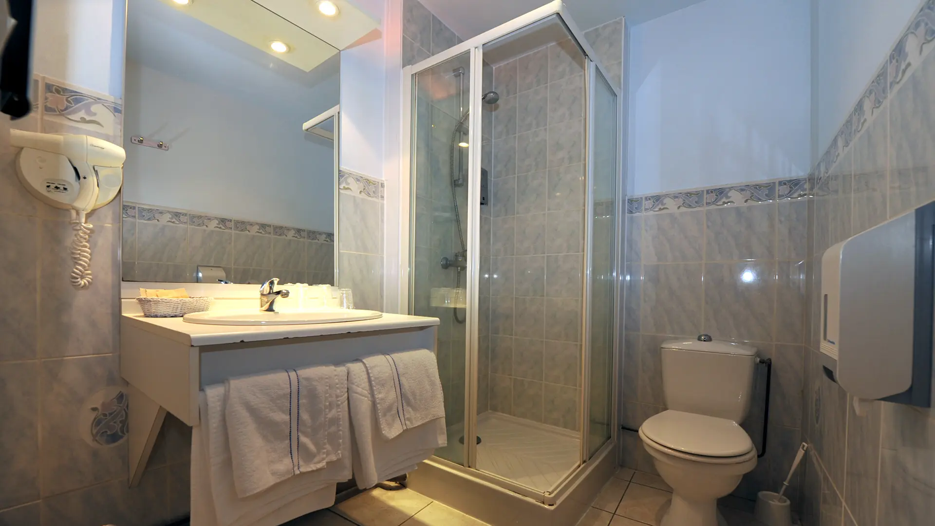 st omer hotel les frangins 002 © 2012-Photo Carl-Office de Tourisme de la Région de Saint-Omer