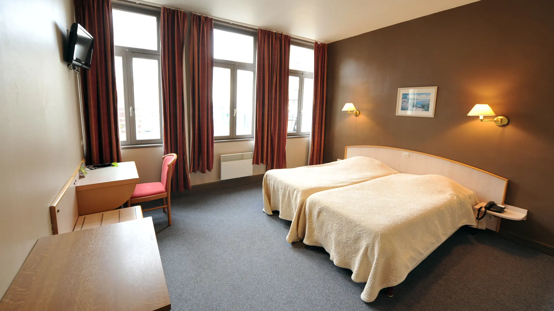 st omer hotel les frangins 003 © 2012-Photo Carl-Office de Tourisme de la Région de Saint-Omer