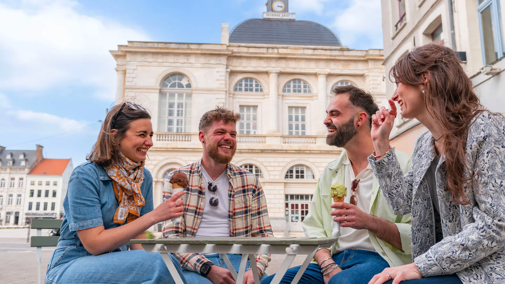 Les Givrés du Cornet - Touristes en Centre ville de Saint-Omer