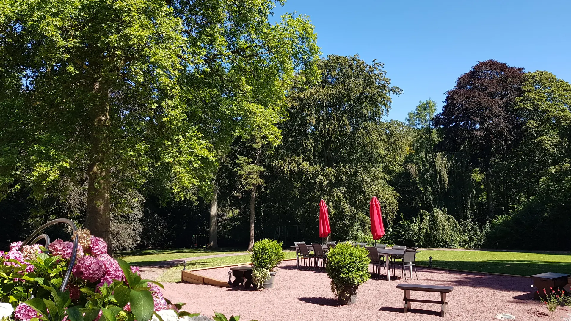 Château du Bon Plaisir, extérieur