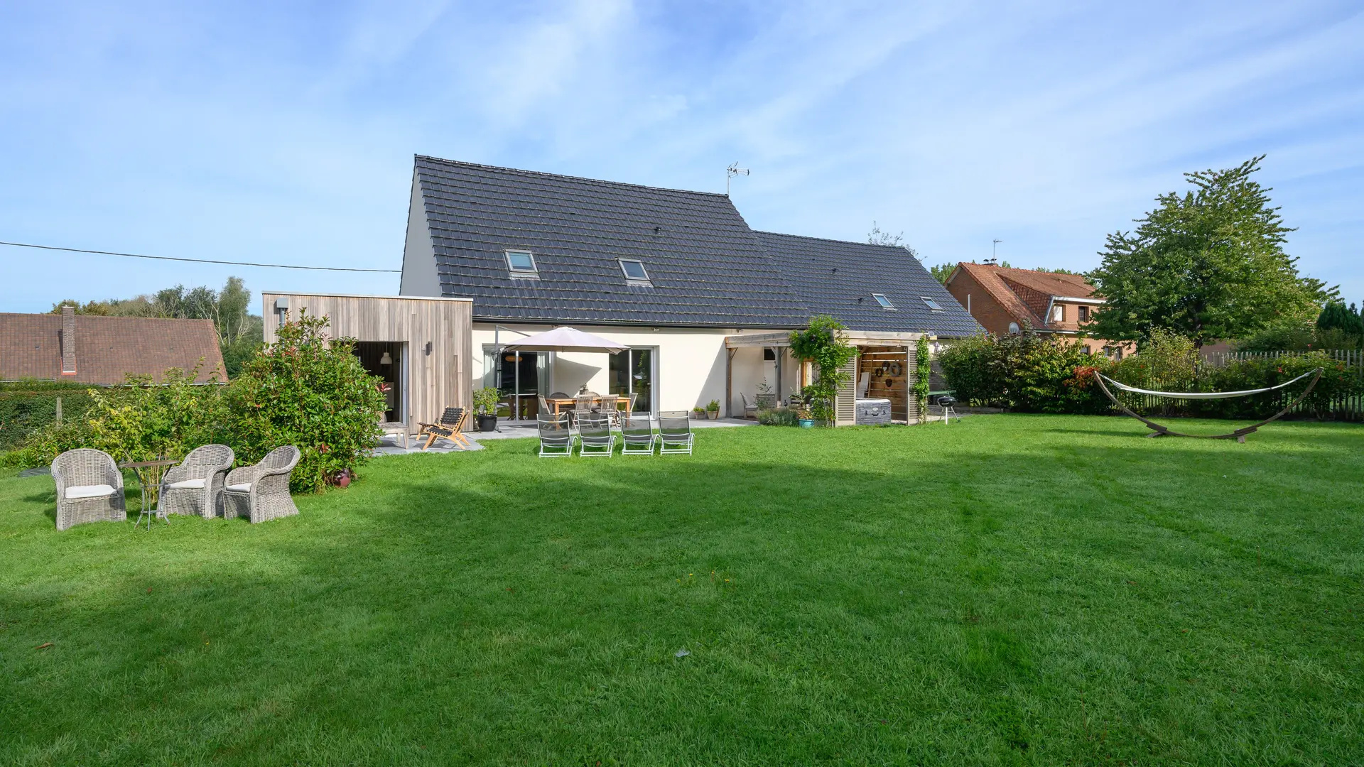 La Maison Buis_Quiestède_vue sur le jardin