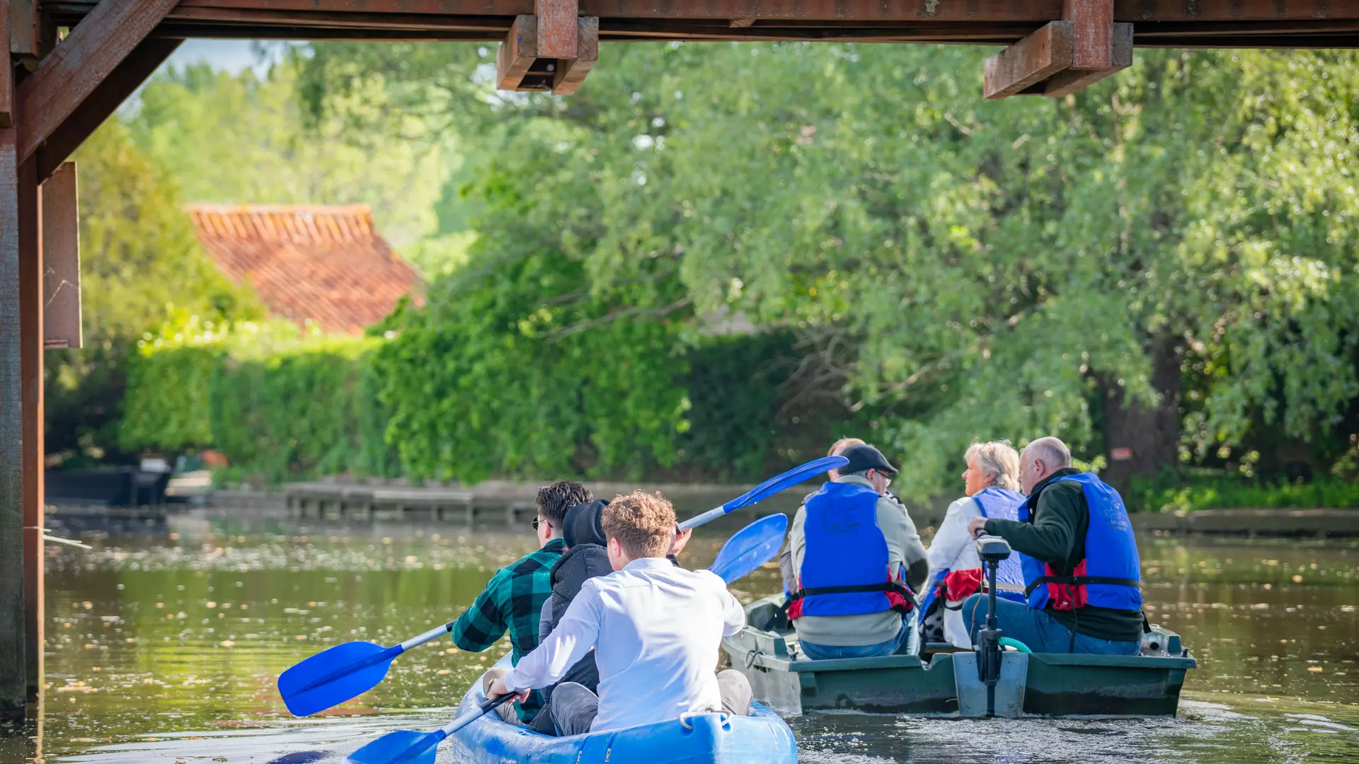 Kayak et Barque à Moteur - Au Bon Accueil 2024