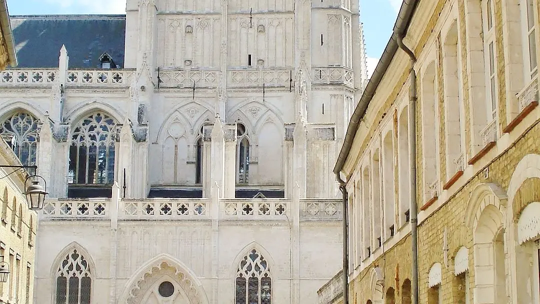 À deux pas de la cathédrale