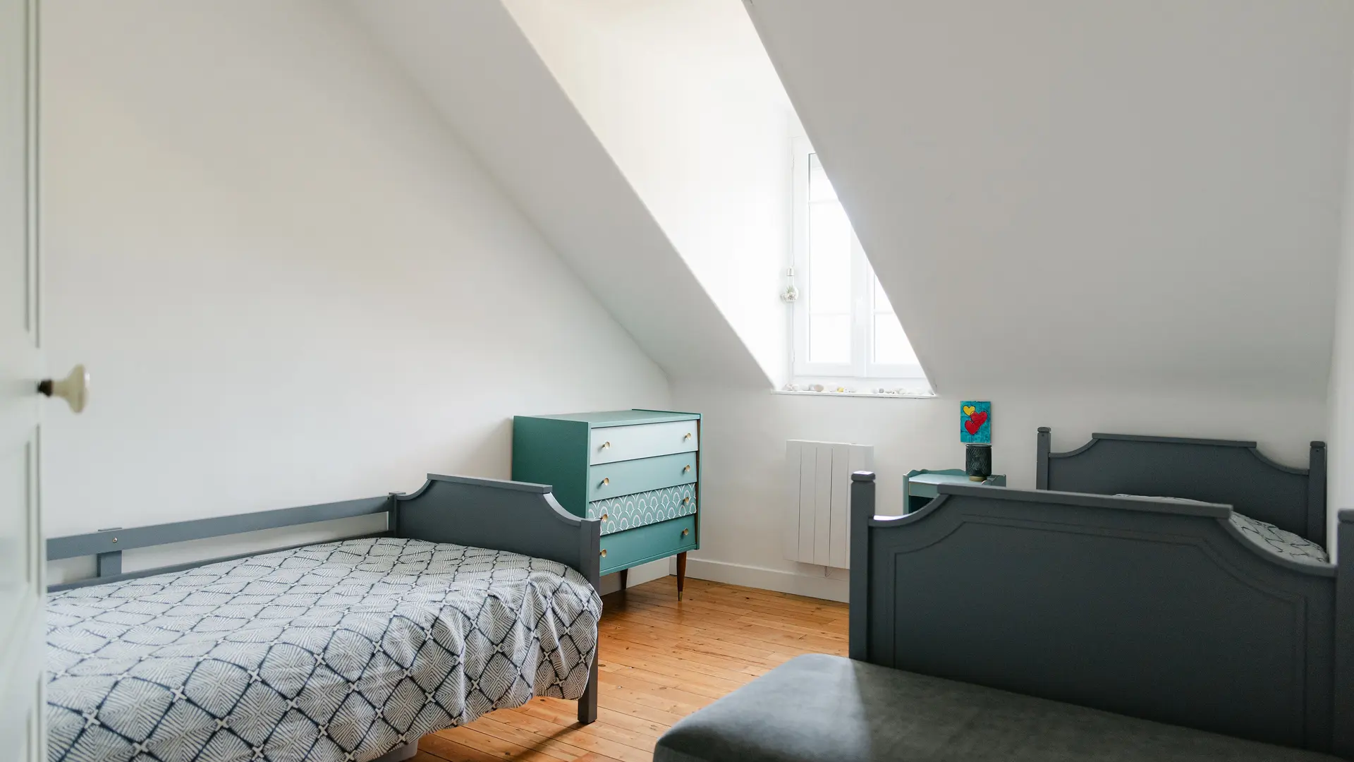 Chambre enfants avec 2 lits simples