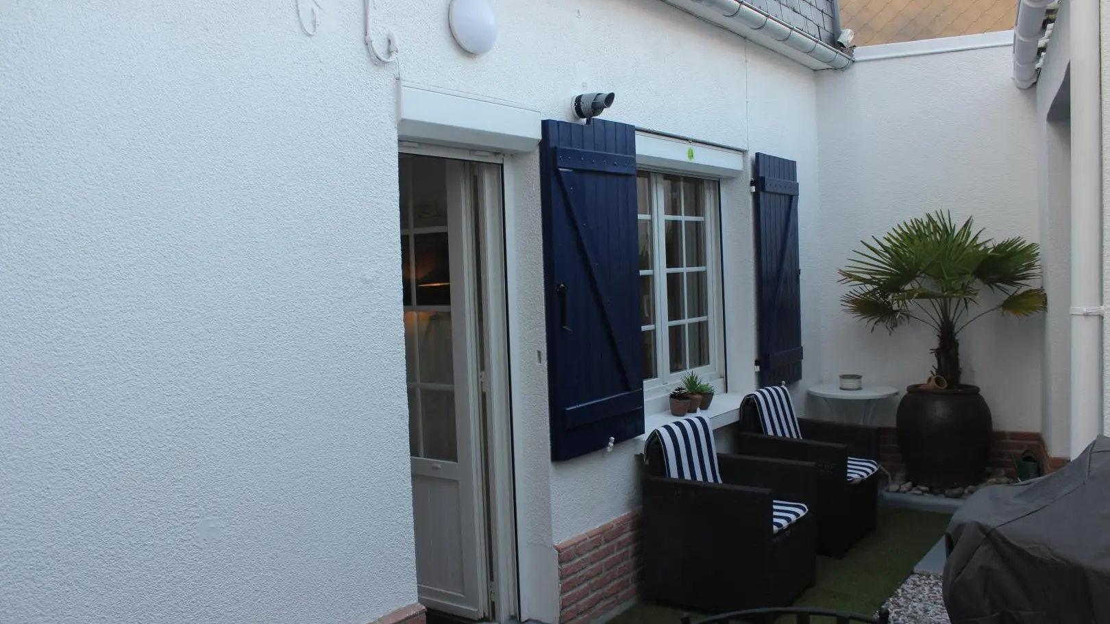 MERS LES BAINS Le bleu des Mers