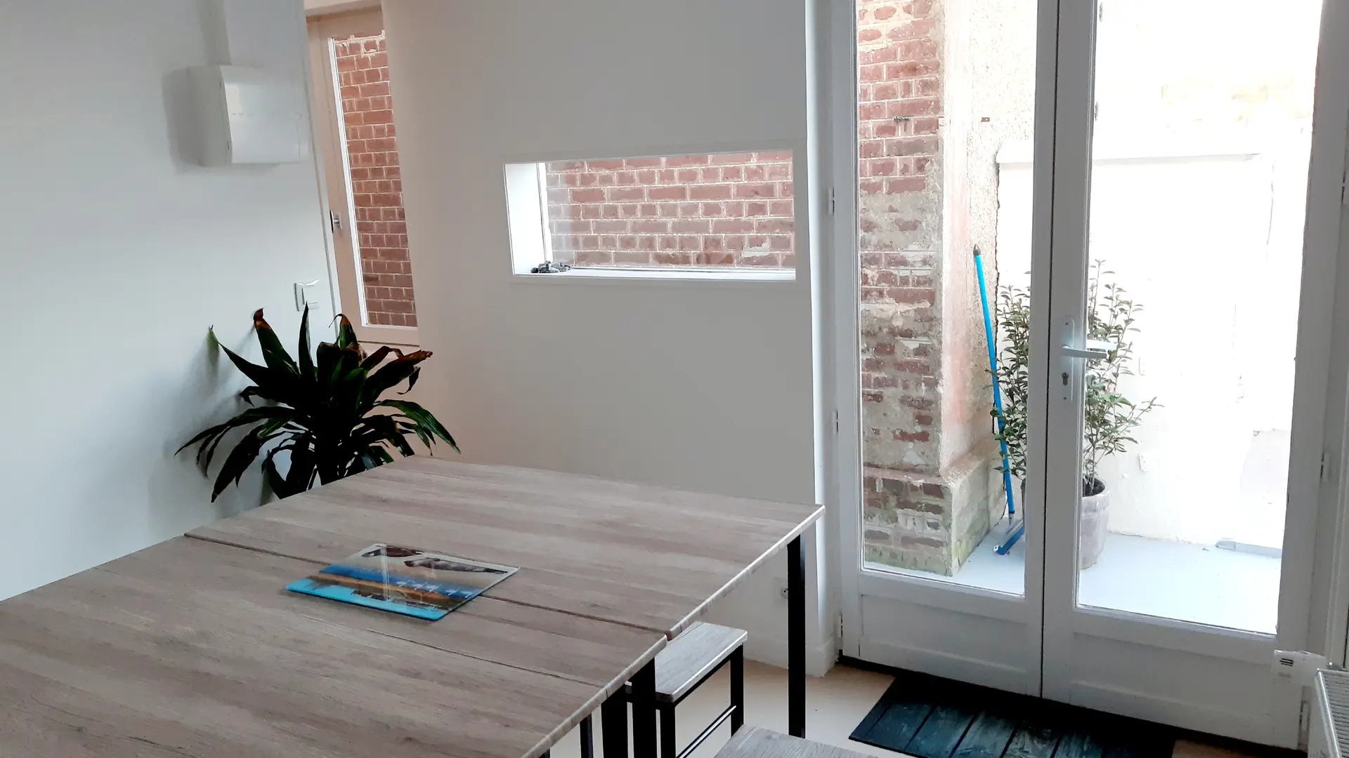 Salle à manger avec vue terrasse